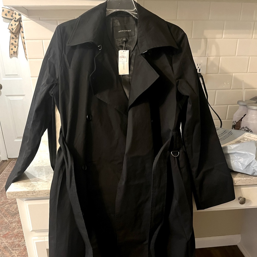 Brand new with tags. Banana Republic Factory Giovana Twill Trench.